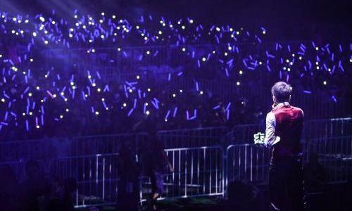 日韩演唱会内场视频播放,内场视频精彩回顾